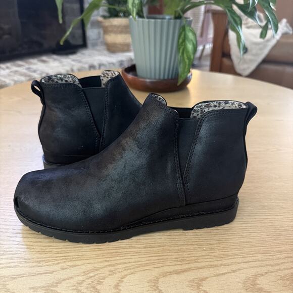 Skechers Shoes - Skechers BOBS Chill Wedge Cruise Altitude Womens 8.0 Black Wedge Boot 114715